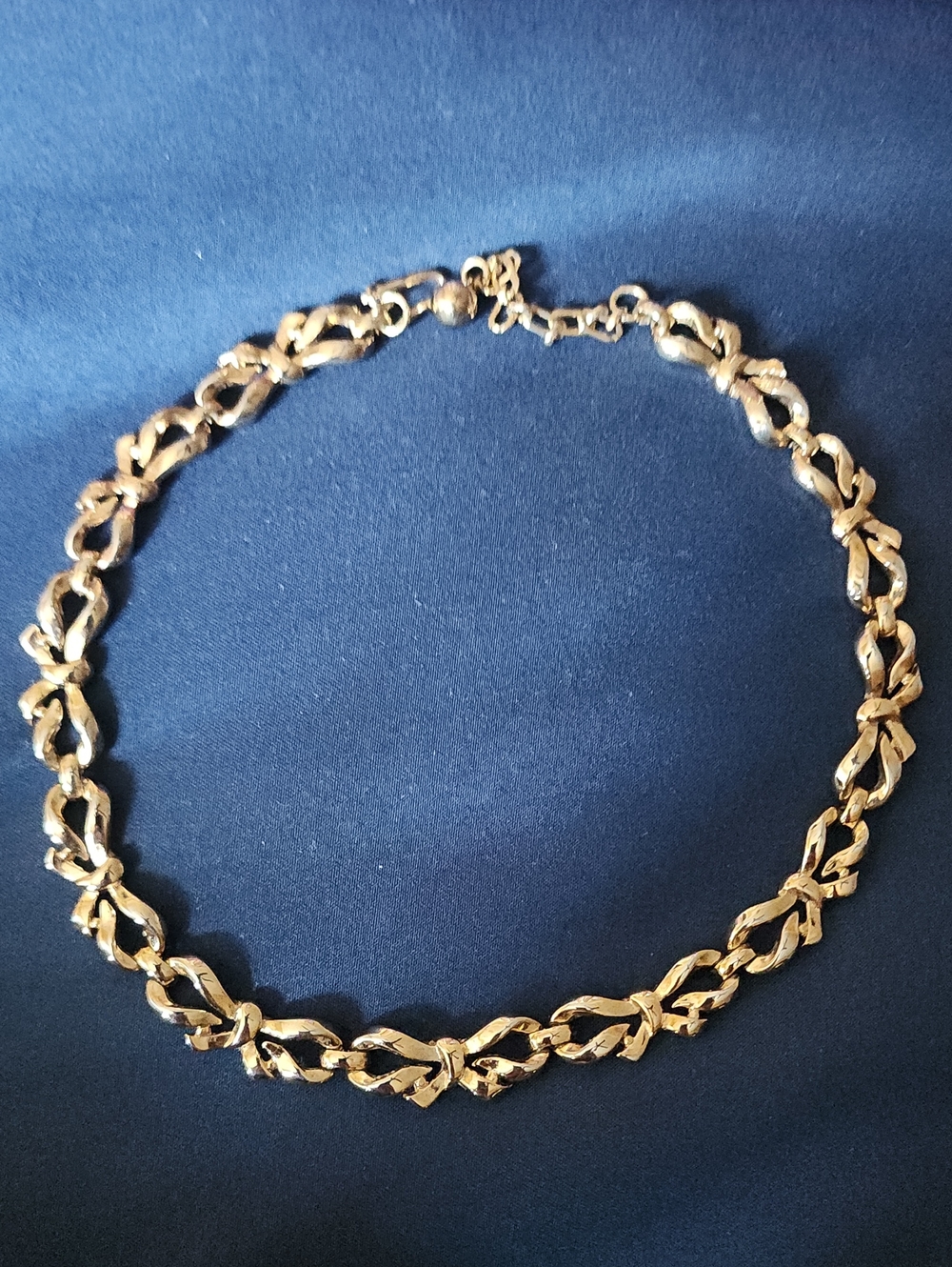 Vintage Trifari Gold-Tone Ribbon Bow Choker Necklace